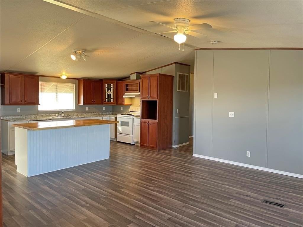 9624 Clark St - Photo 4 of 22