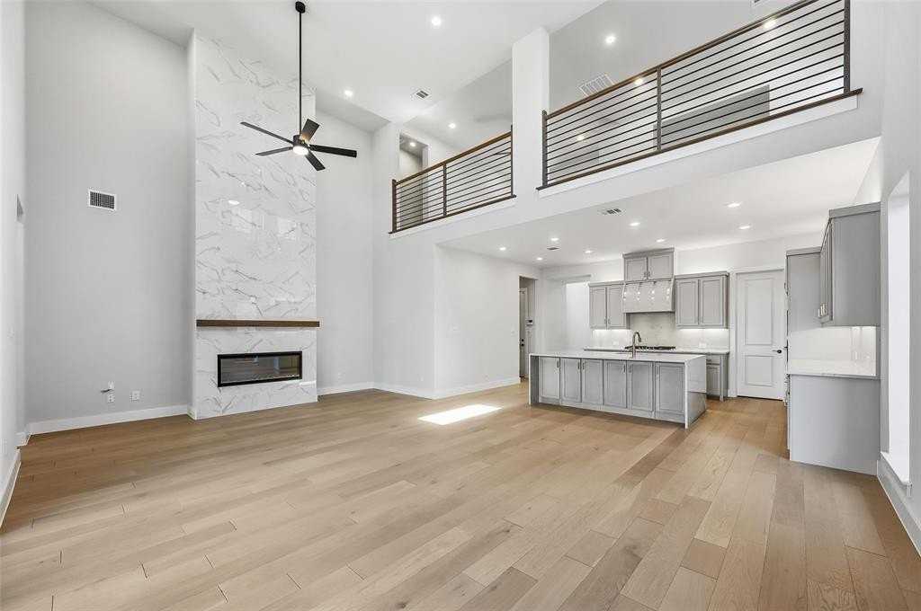 9239 Pavonia Ln - Photo 2 of 11