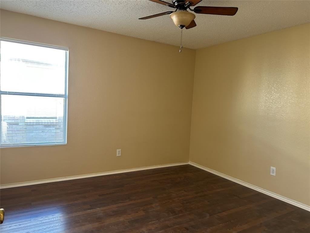 9105 Delano Ct - Photo 5 of 20