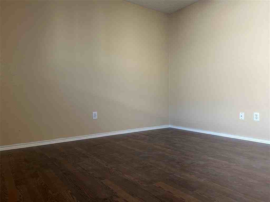 9105 Delano Ct - Photo 6 of 20