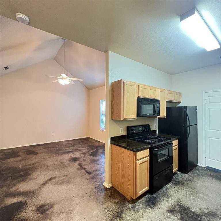 102 Lindas Creek Ln - Photo 4 of 15