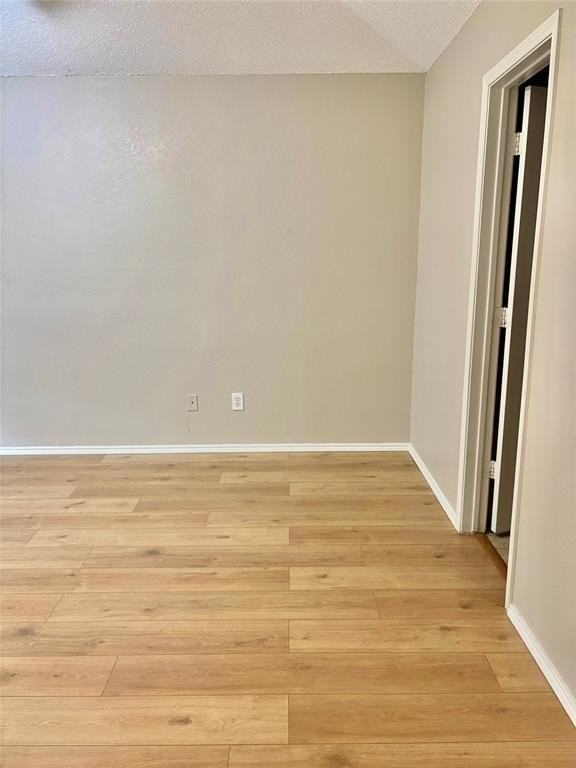 512 Hollyberry Dr - Photo 4 of 19