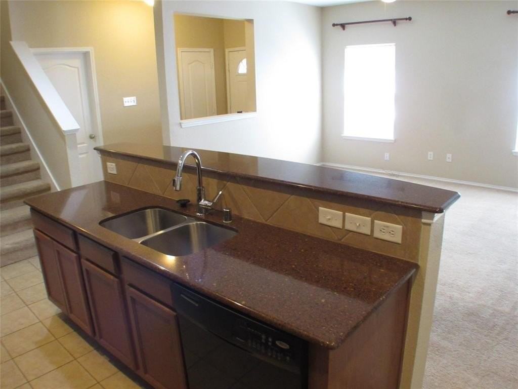 2332 Oklahoma Ave - Photo 7 of 37