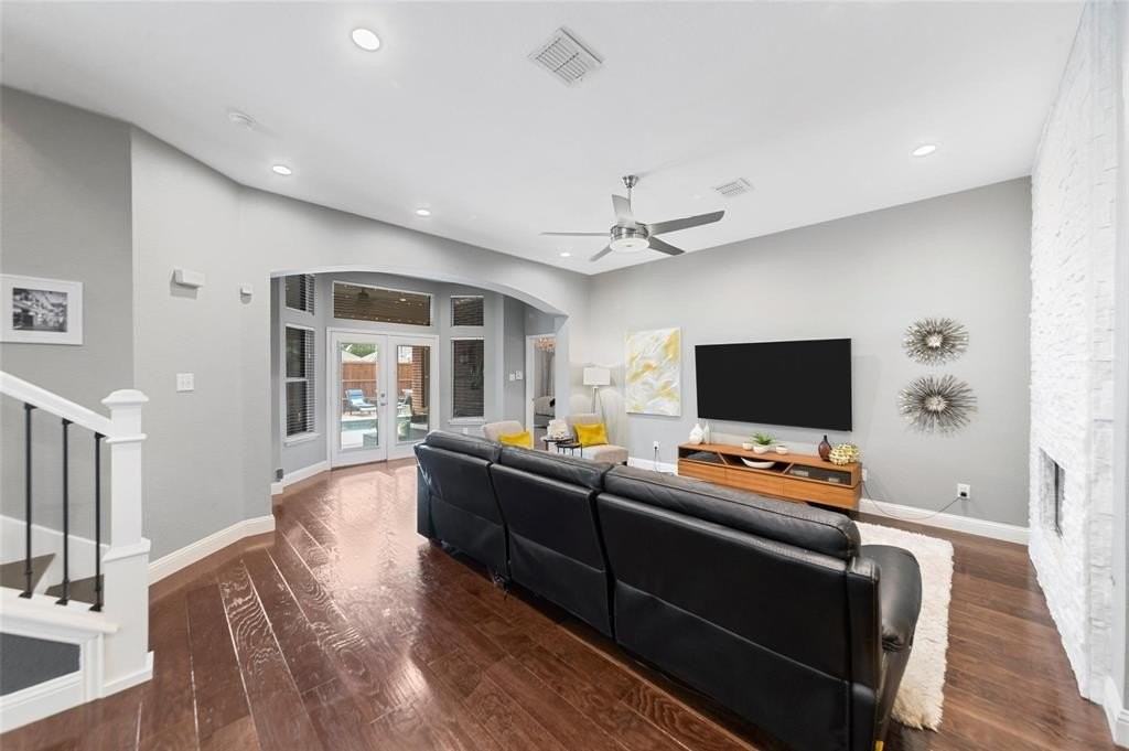 1551 Crystal Pass - Photo 7 of 27