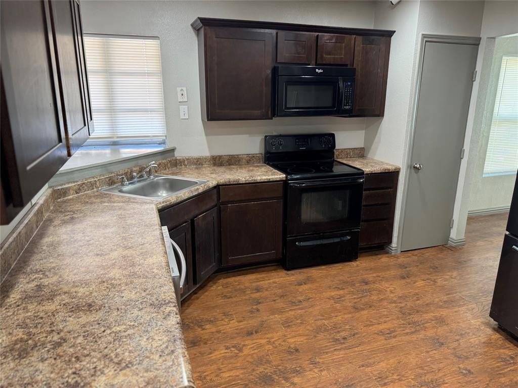 1115 Mcadams Ave - Photo 7 of 26