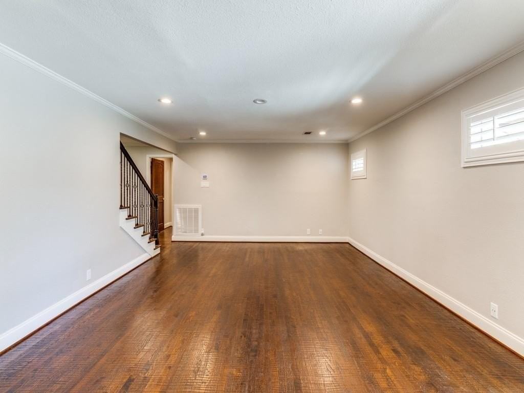 4432 Willow Ln - Photo 6 of 40