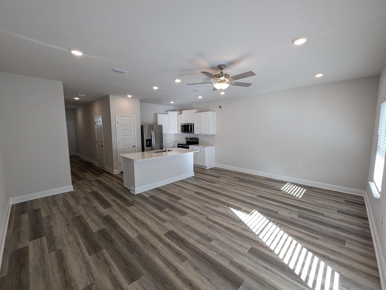 5723 Sandy Walk St - Photo 6 of 22