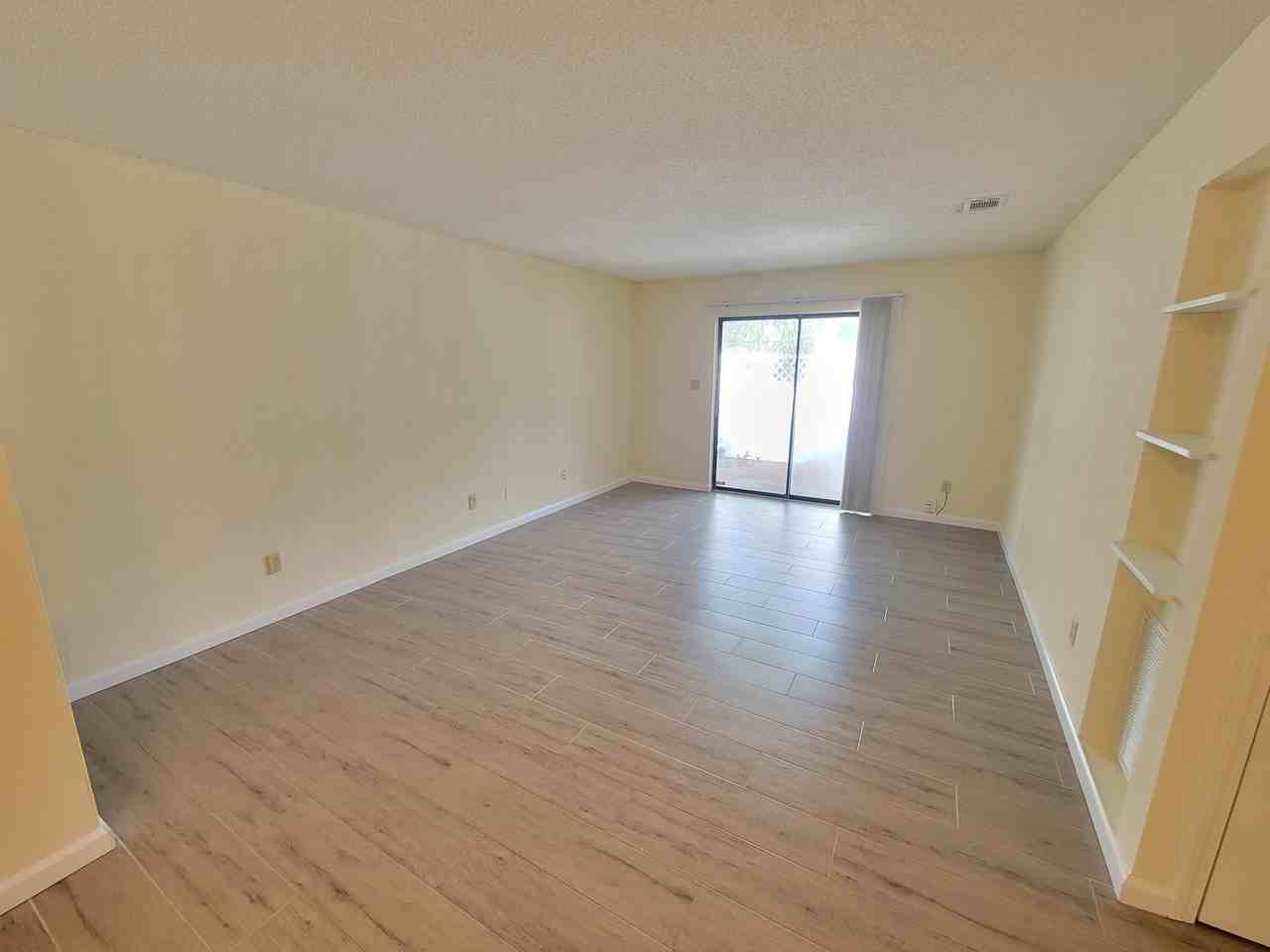 1610 Green Briar Pkwy #2 - Photo 2 of 12