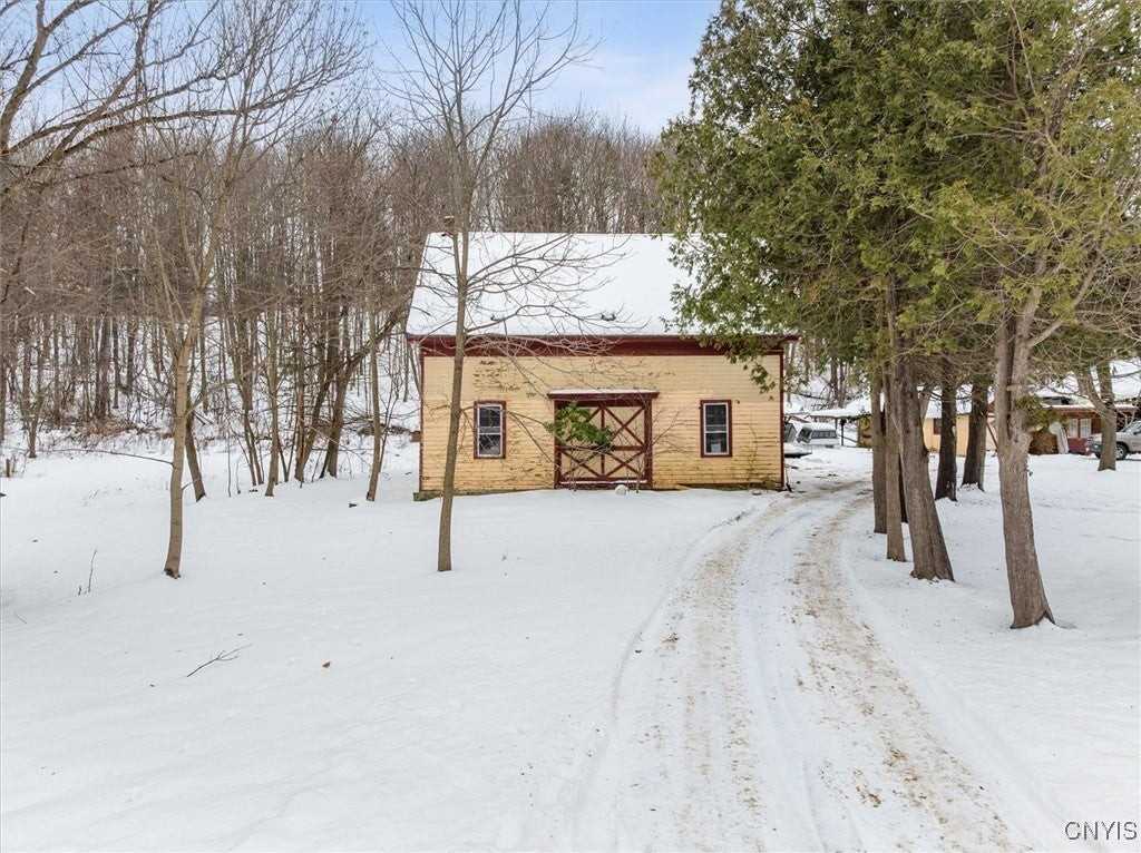 7530 Dugway Rd - Photo 4 of 44