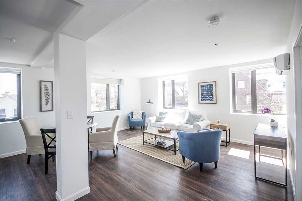 70 Parker Hill Ave - Photo 2 of 12