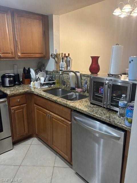 2093 Pine Isle Ln - Photo 4 of 13