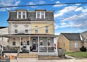 featured image of 470 Emmett St