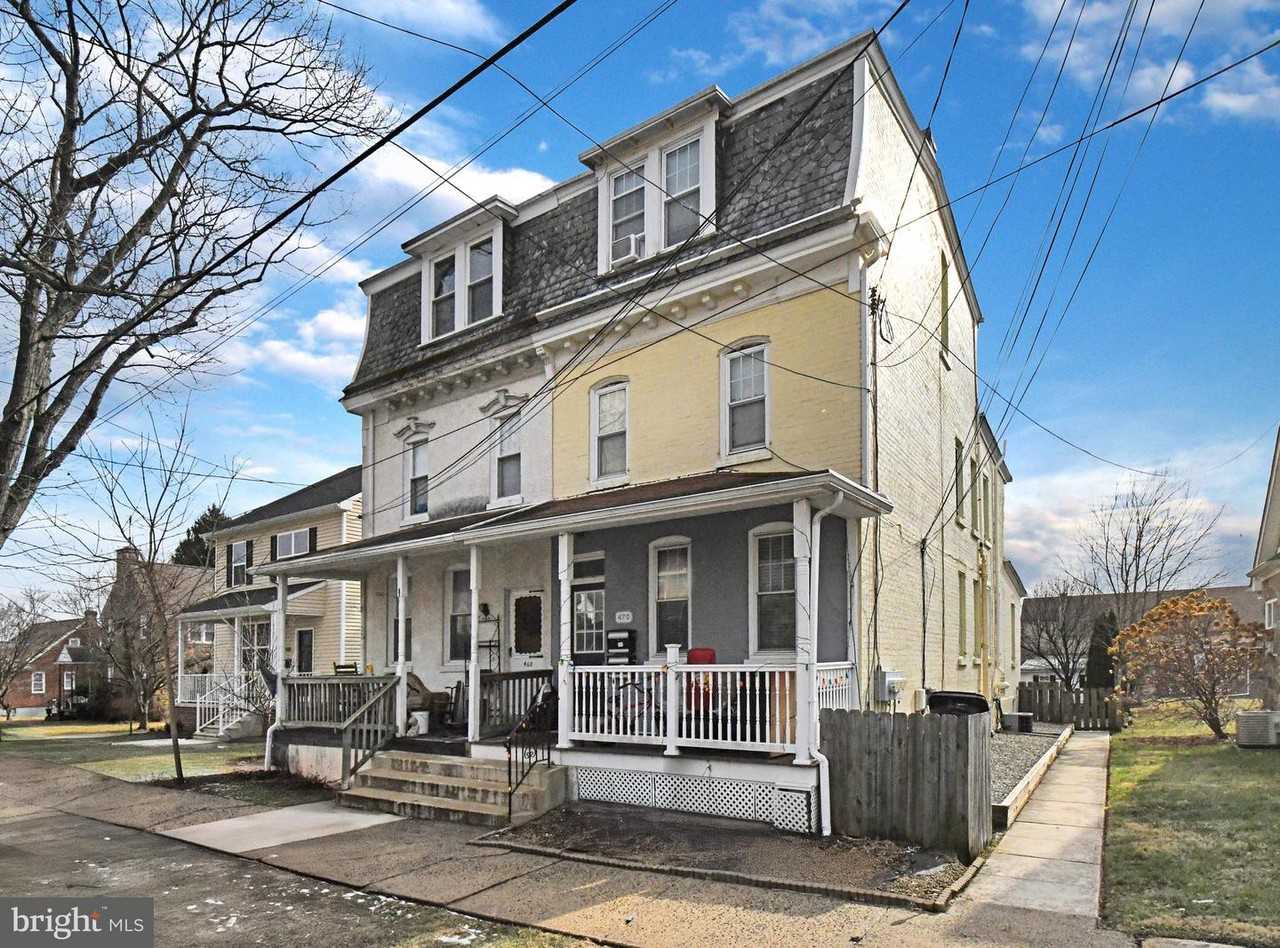 470 Emmett St - Photo 2 of 24