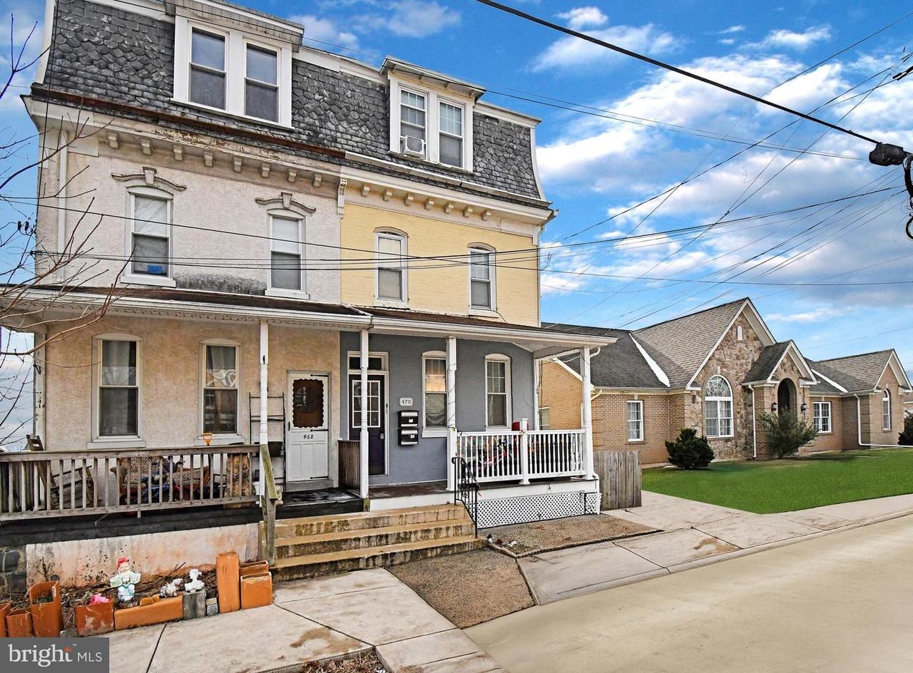 470 Emmett St - Photo 3 of 24