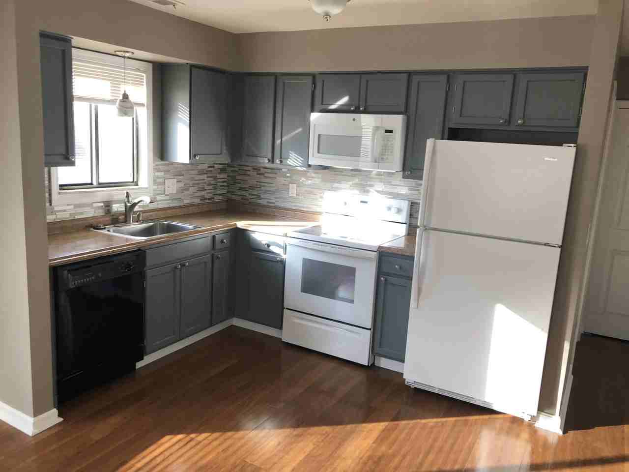 679 Karmada St - Photo 3 of 8