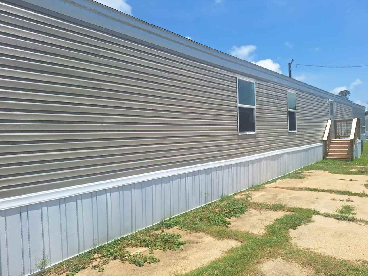 Bayou Oaks 1901 Switzer Rd. - Photo 2 of 10