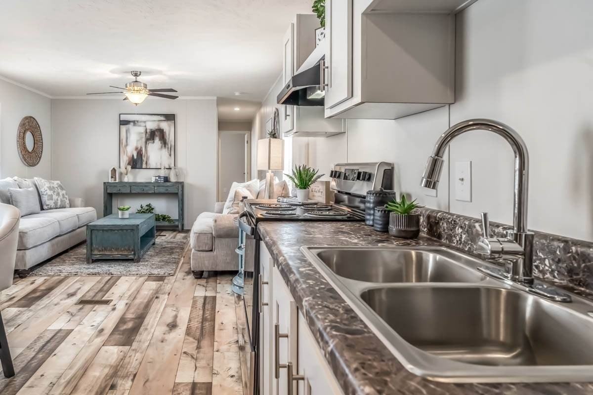 Oaklawn Estates 8400 W. Oaklawn Rd. - Photo 6 of 8