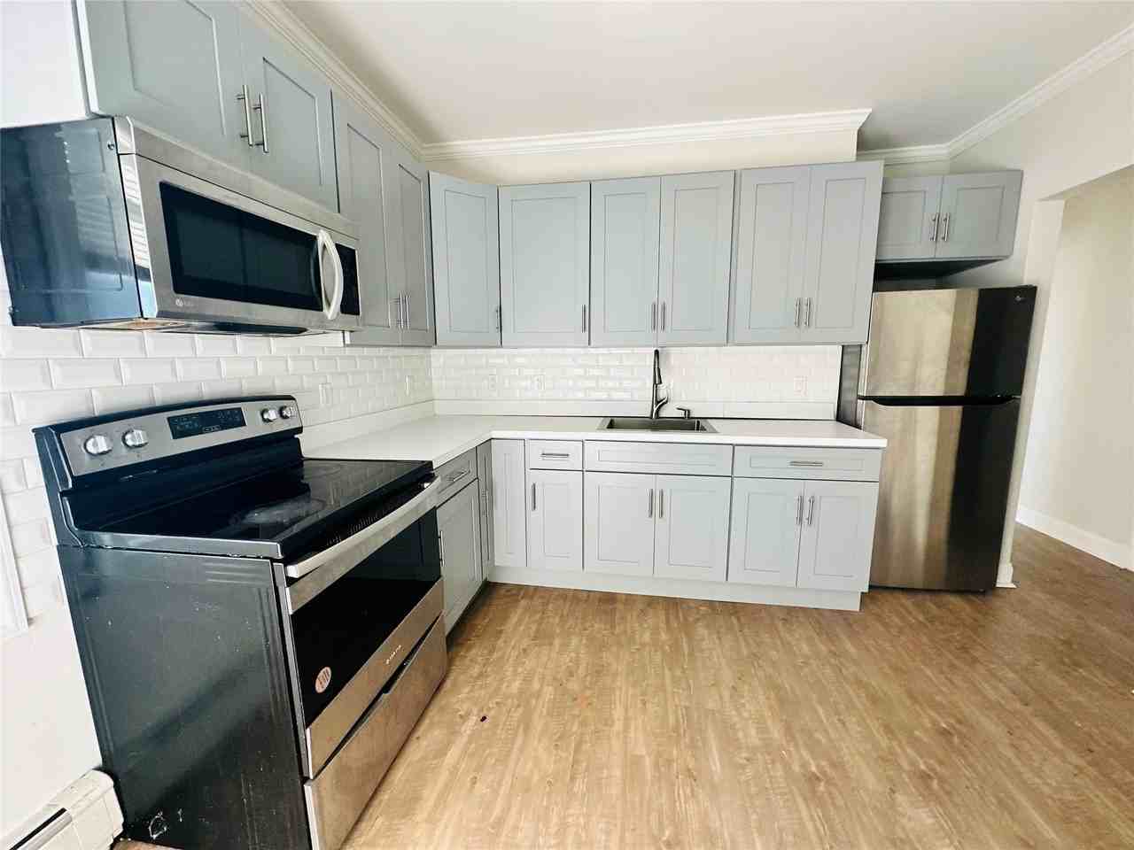 151 Cannon St - Photo 5 of 12