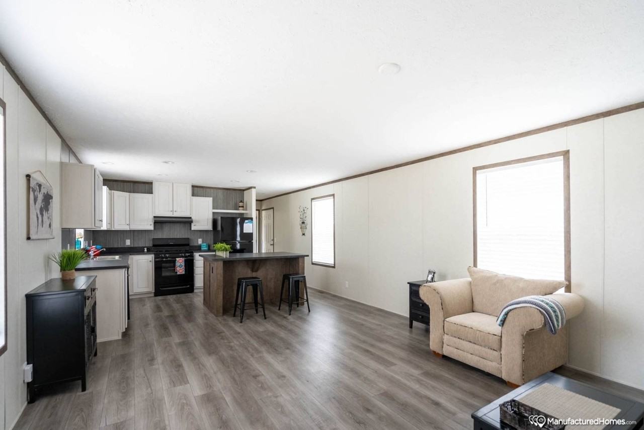 275 S Lincoln St #33 - Photo 2 of 13