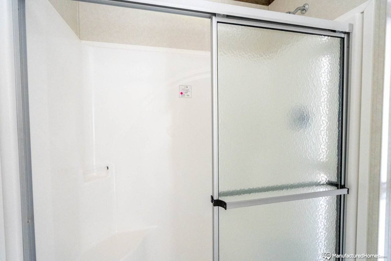 808 Stanley St #900 - Photo 4 of 11