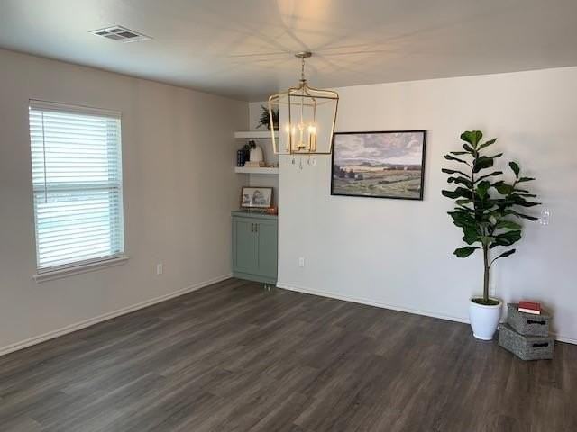 796 Ne 4th St - Photo 3 of 19