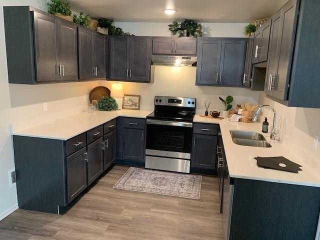 796 Ne 4th St - Photo 6 of 19