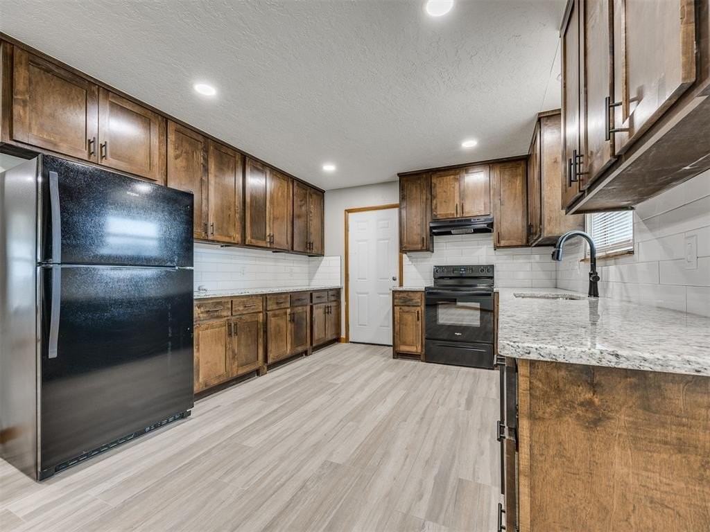 412 Sundown Dr - Photo 7 of 24