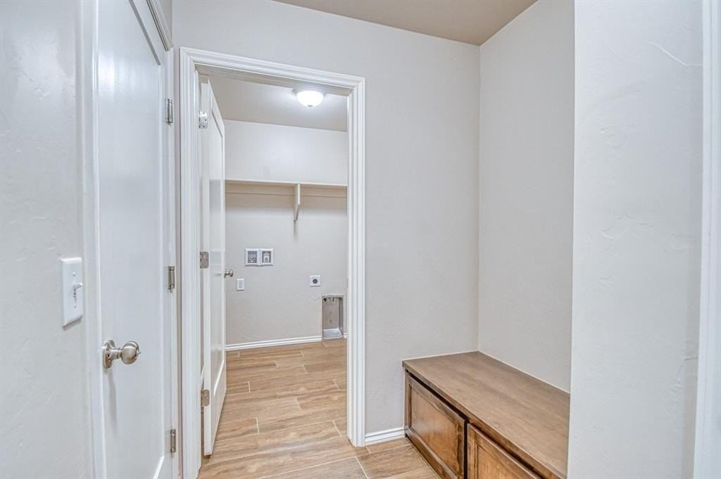 275 Jennifer Dr - Photo 7 of 34