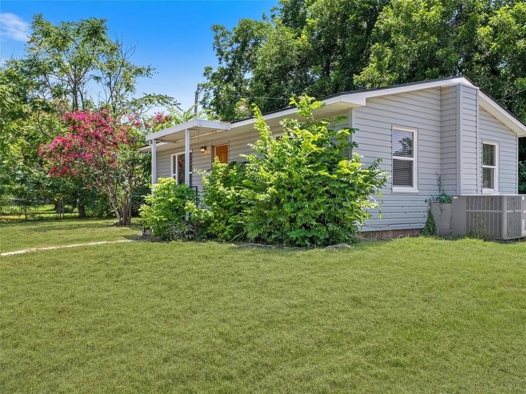 426 S Ponca Ave - Photo 4 of 25