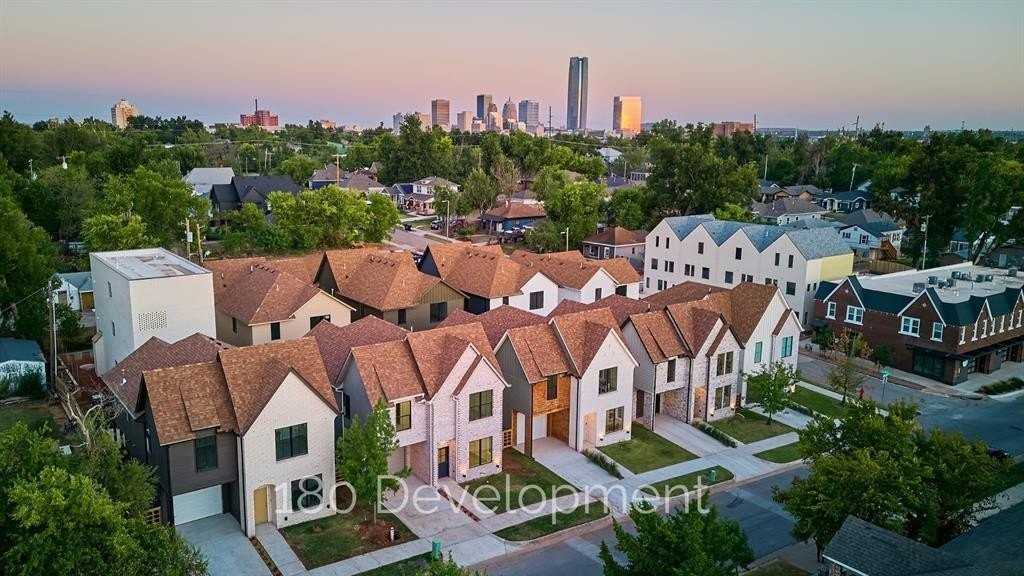 1649 Nw 12th St - Photo 3 of 24