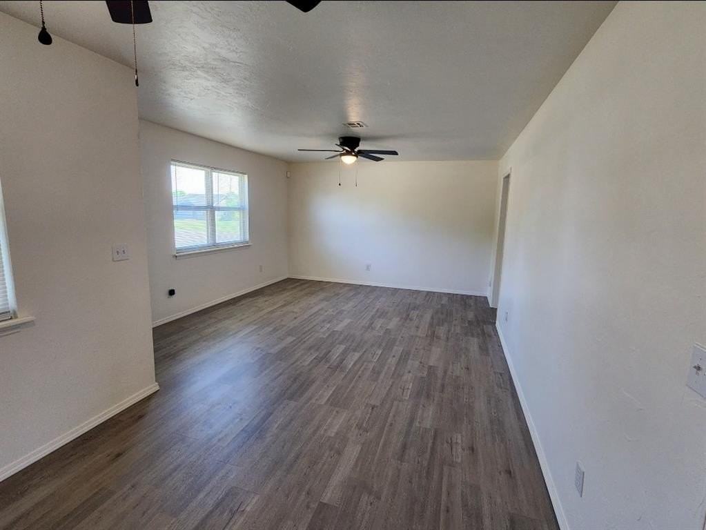 2421 N Prospect Ave - Photo 4 of 23