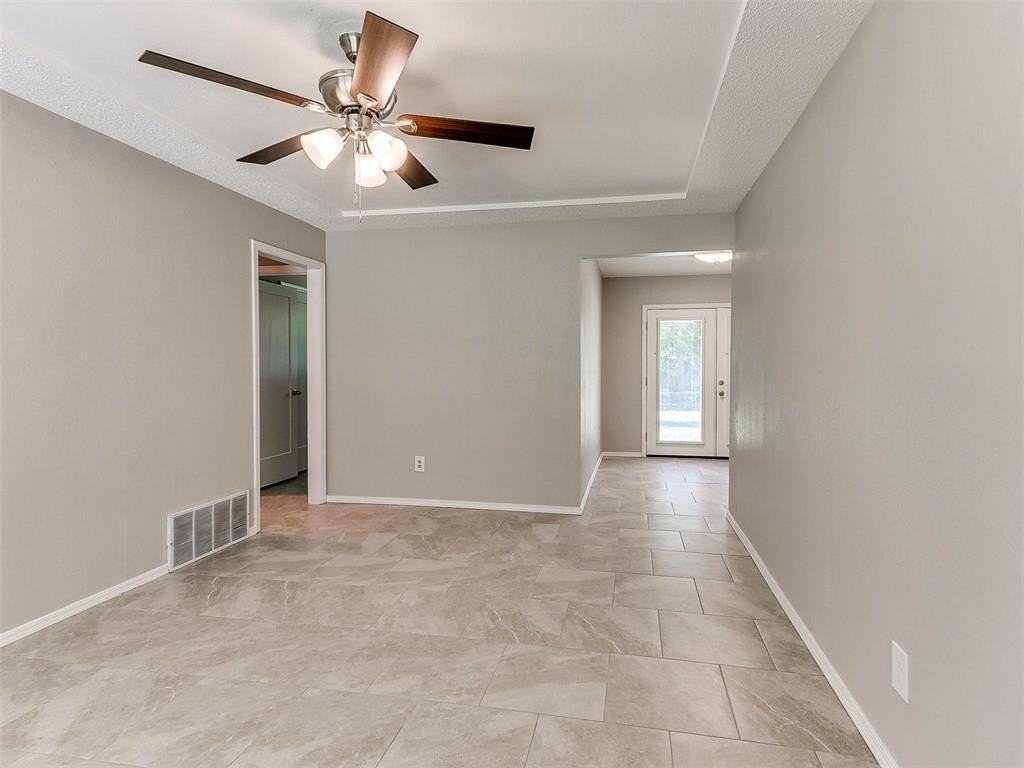 1608 Canterbury St - Photo 3 of 19