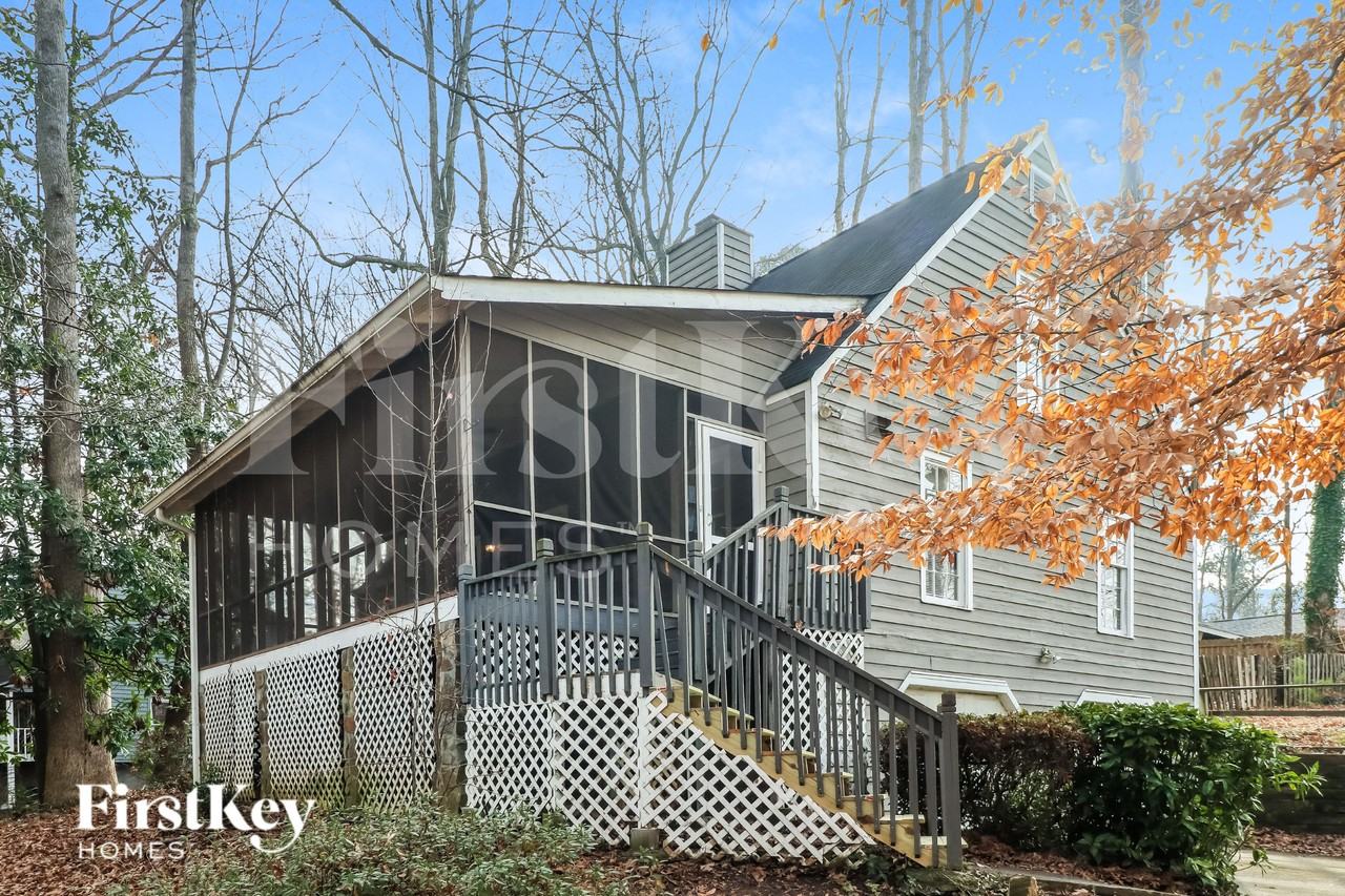 2765 Rock Creek Dr Sw - Photo 2 of 19