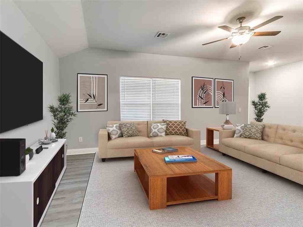 11104 Nw 99th St - Photo 7 of 31