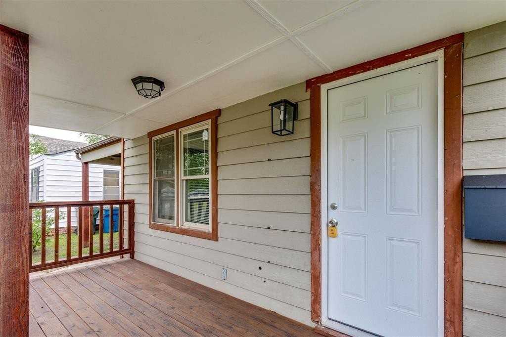 516 E Rickenbacker Dr - Photo 5 of 47