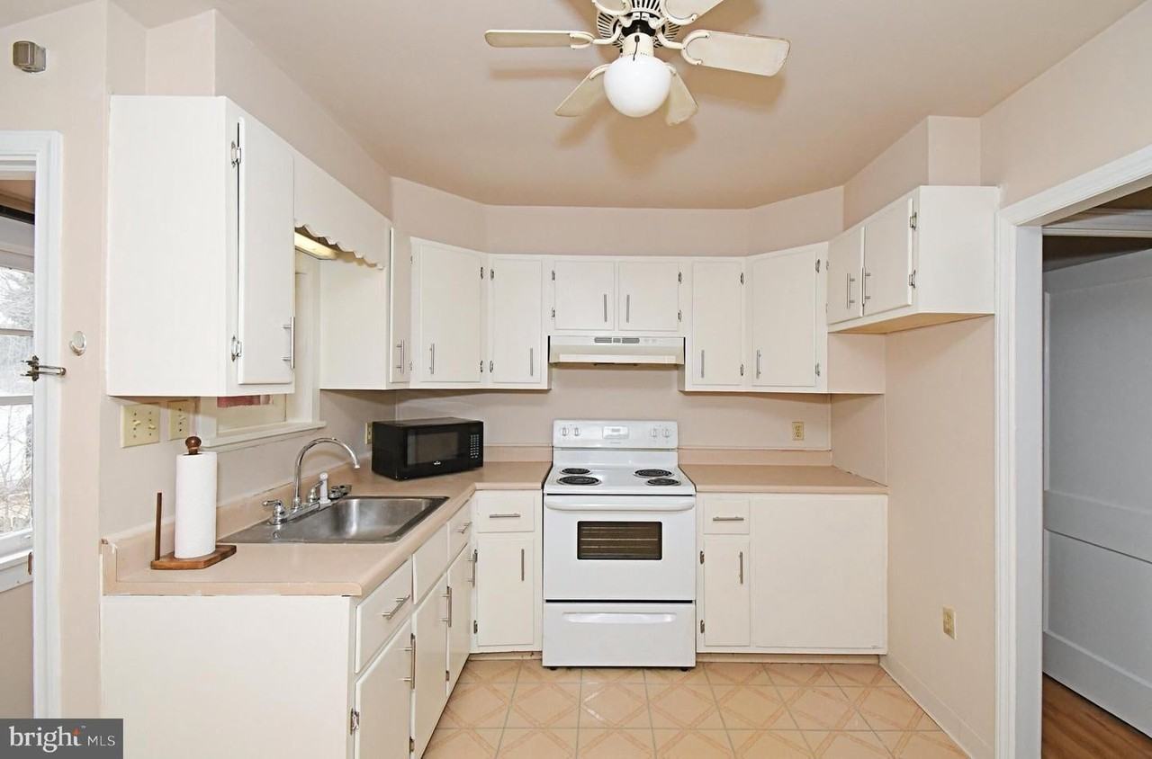 254 Morris St - Photo 6 of 25