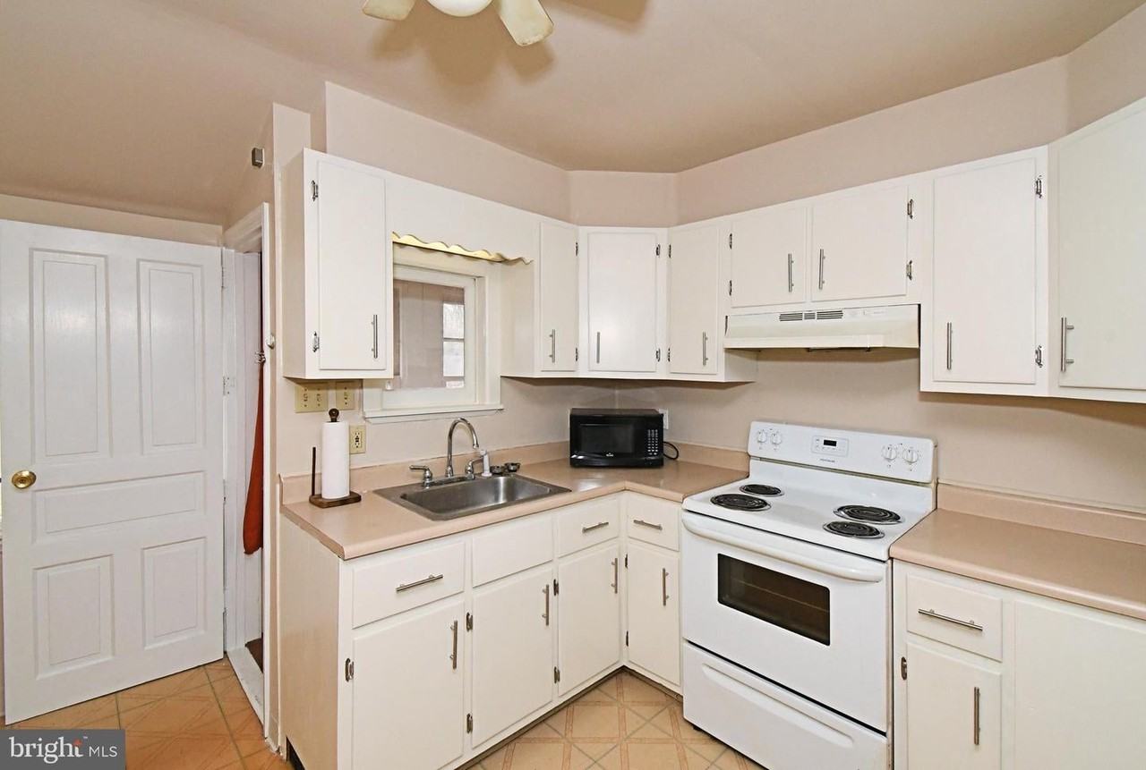 254 Morris St - Photo 7 of 25