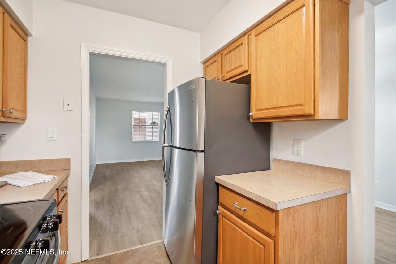 1846 Mallory St - Photo 5 of 24