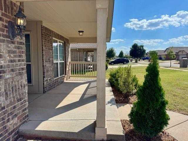 408 Parsons Dr - Photo 4 of 34