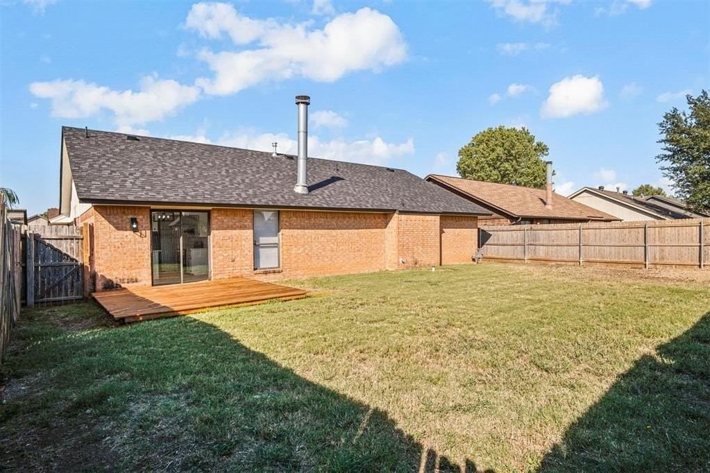 8408 Nw 109th St - Photo 4 of 33