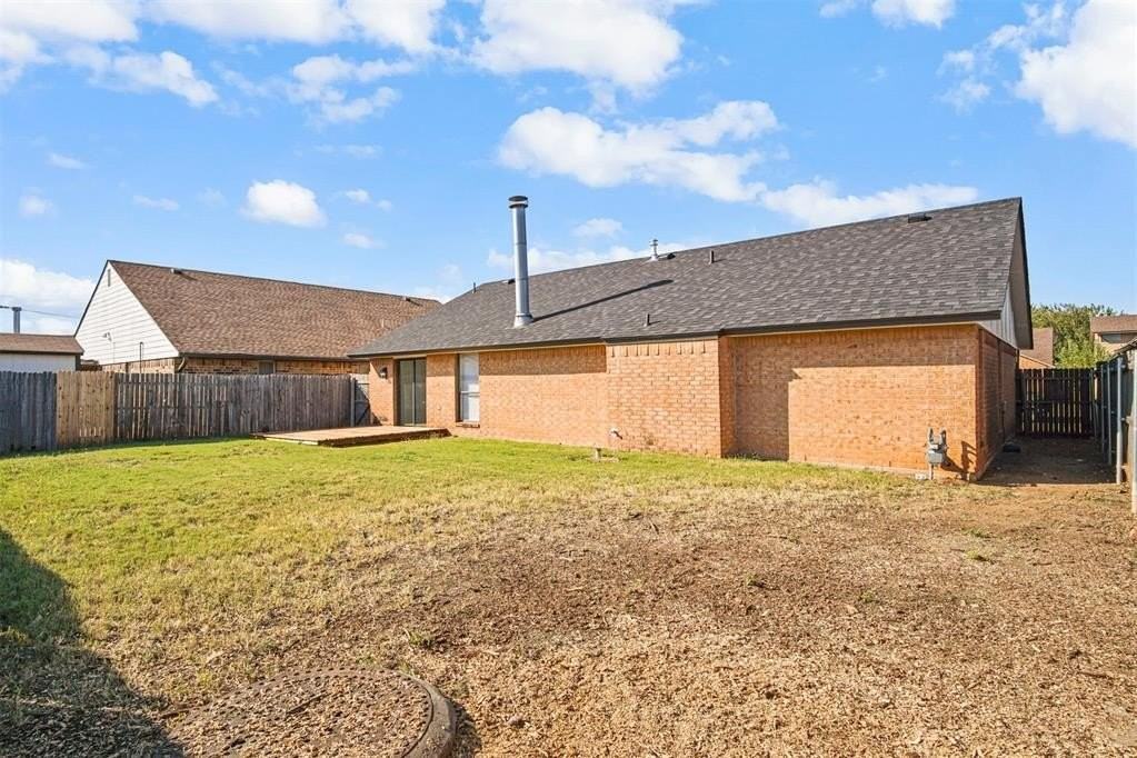 8408 Nw 109th St - Photo 5 of 33