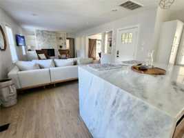 featured image of 1107 Woodlawn Pl