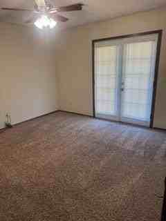 1501 N Fretz Ave - Photo 5 of 12