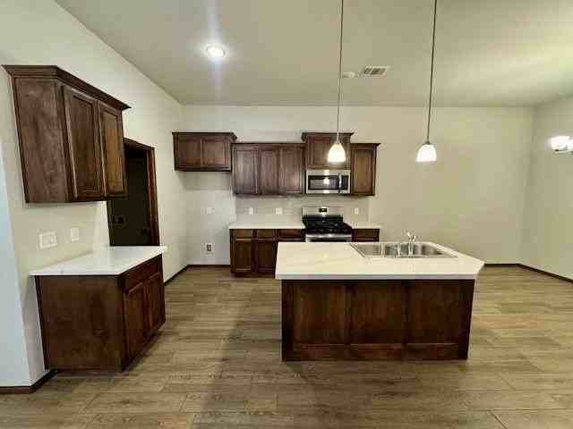 2404 Finesilver Ln - Photo 5 of 30