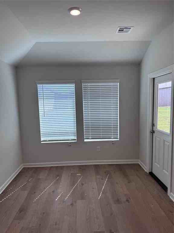 12544 Nw 141st St - Photo 4 of 13