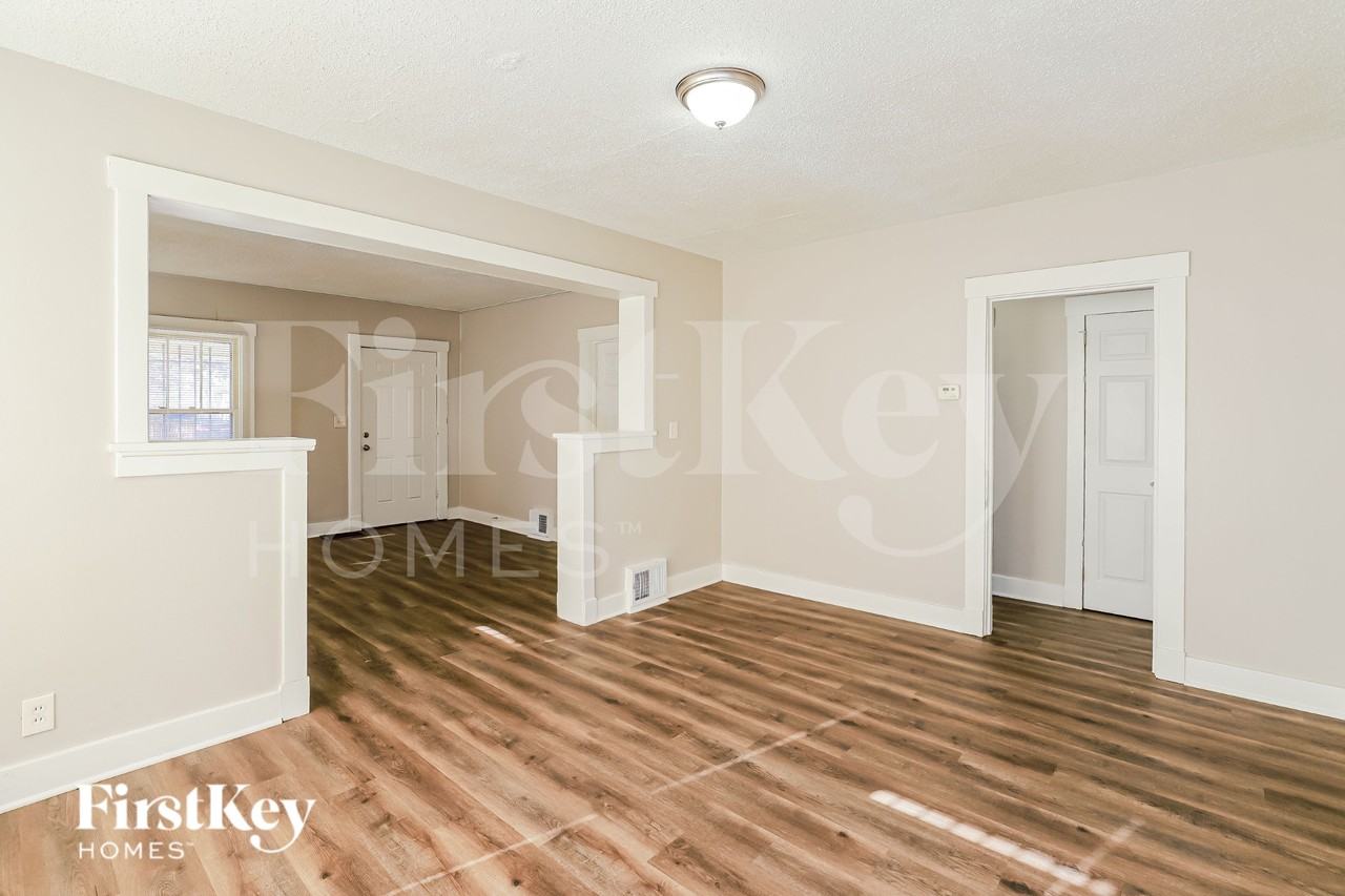 2507 Quincy St - Photo 7 of 19