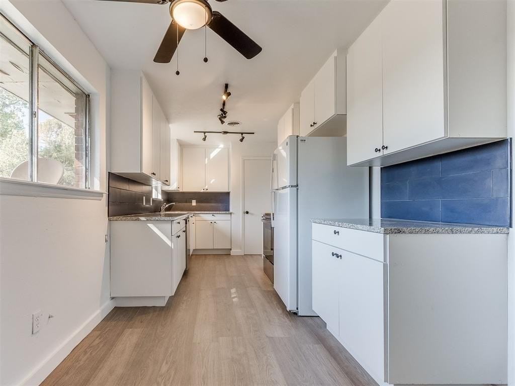 2016 Melrose Dr - Photo 4 of 20