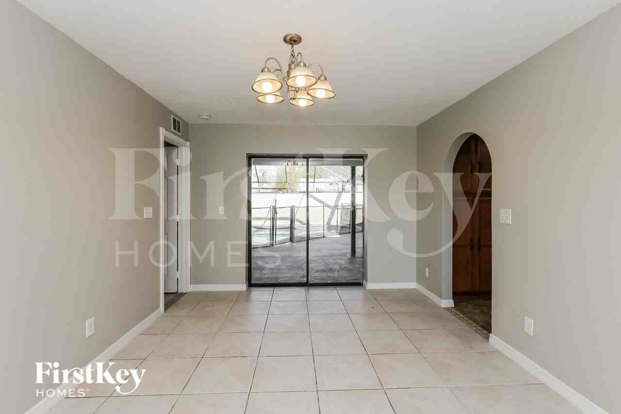 241 Swter - Photo 6 of 19