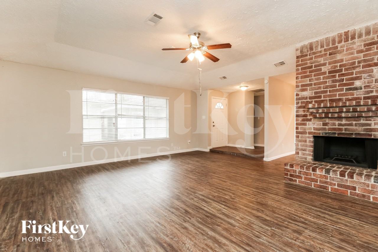 23203 Tree Bright Ln - Photo 5 of 16