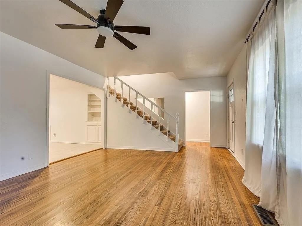 1017 Mcfarland St - Photo 7 of 35